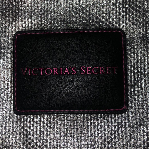 Victoria’s Secret bag - Picture 2 of 3